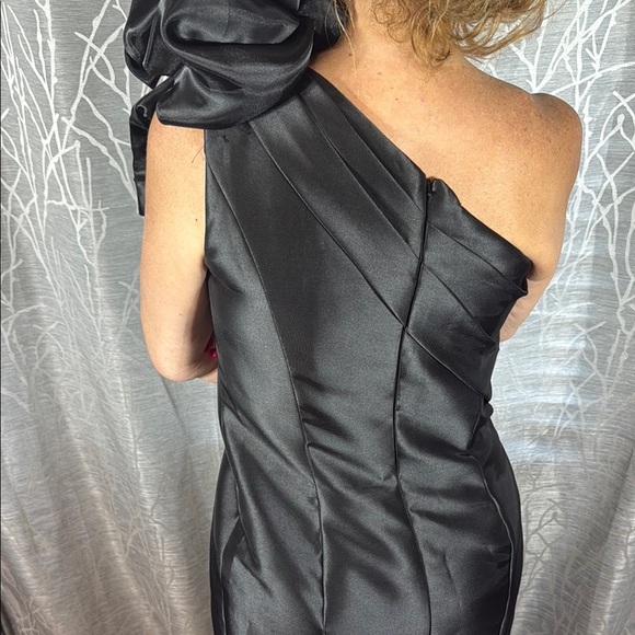 Gia Franco One Shoulder Black Satin Evening Gown Size 12 – Formal, Wedding Guest - Picture 7 of 10